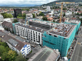 Das Gebäude Meinen Nord, von Norden her gesehen, rechts die Brunnmattstrasse, Stand September 2025. (Halter AG)